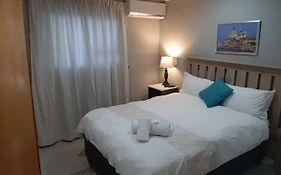 Lux Rooms On 37